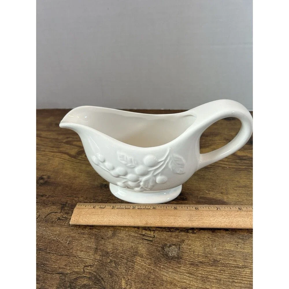 Better Homes Gardens Heritage White Fruit Berry Gravy Boat Farmhouse Dine Decor